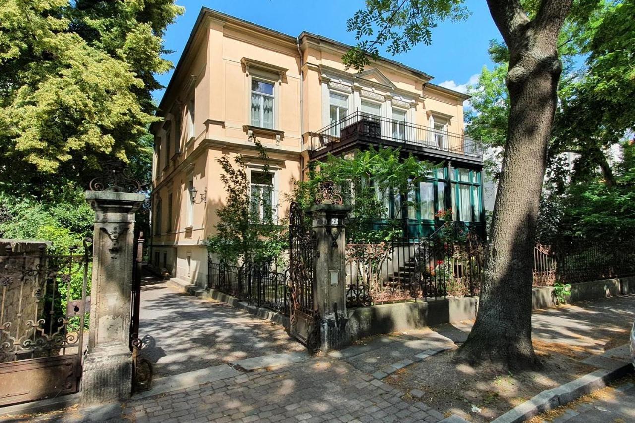Villa Haniel Apartment Leo Drezno Zewnętrze zdjęcie